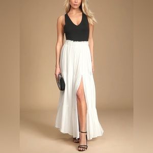 Lulu’s NWT white maxi skirt